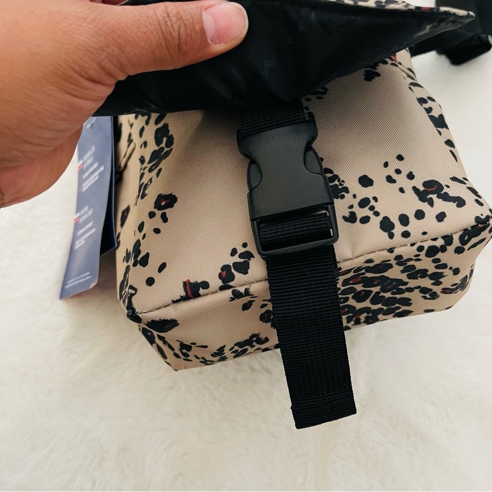 Champion Black and Cream Crossbody Bag - Picture 6 of 9